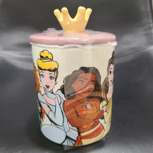 New Disney Princesses Ceramic Mug with Sculpted Crown Lid 18oz - Picture 3 of 6